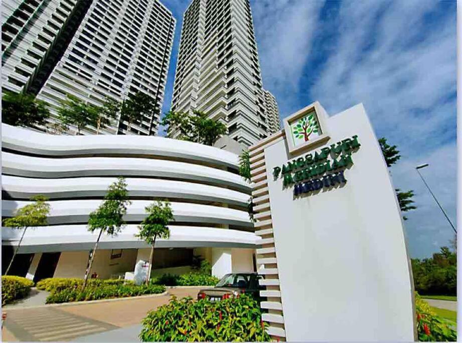 Legoland Jb Aghome Medini 3Room8Pax Bukit Indah Nusajaya  Eksteriør billede